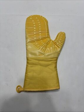 OXO Yellow Quilted Silicone-Grip Oven Mitt